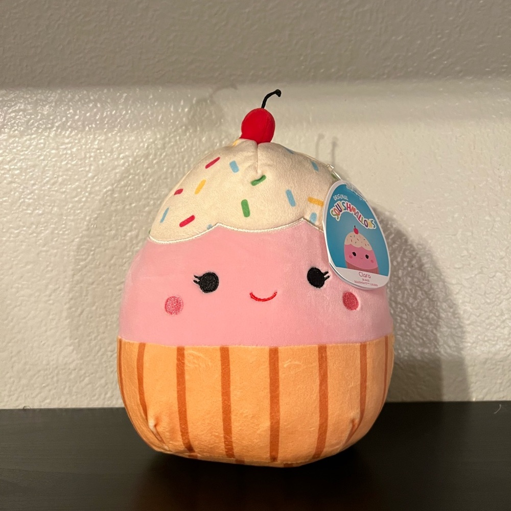 Squishmallows - Clara 8”